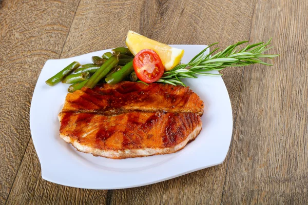 Heerlijke gegrilde zalm — Stockfoto