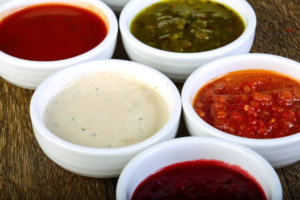 Sabroso surtido de salsas — Foto de Stock