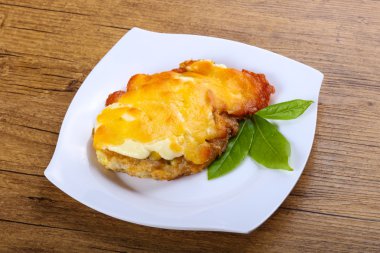 Lezzetli fırında domuz