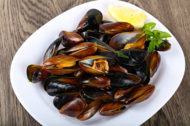 Lezzetli haşlanmış midye