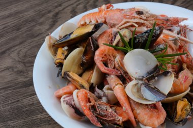 Kokteyl lezzetli deniz ürünleri