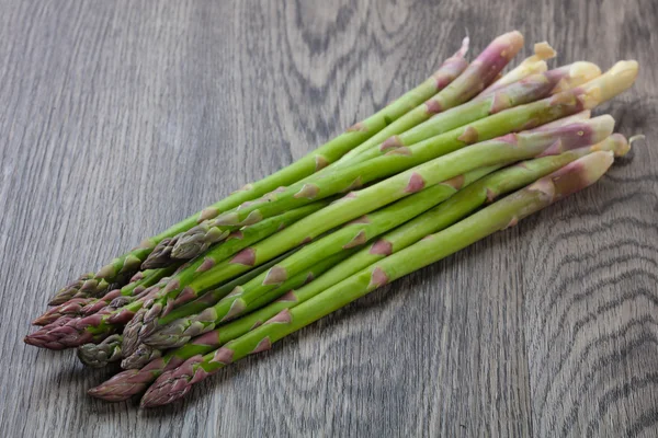 Raw fresh ripe asparagus — Stock Photo, Image