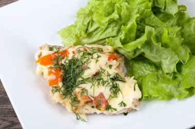 Kaplı et peynir ve domates