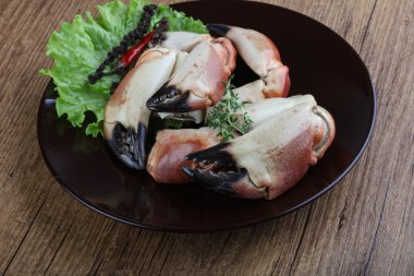 Yengeç pençeleri incelik etli