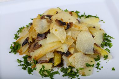 Lezzetli kavrulmuş patates