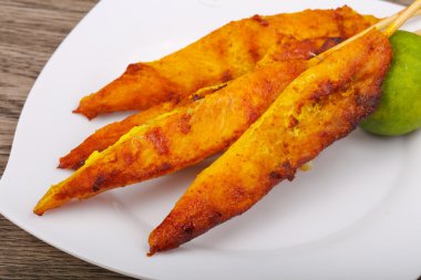 Tay geleneksel tavuk satay