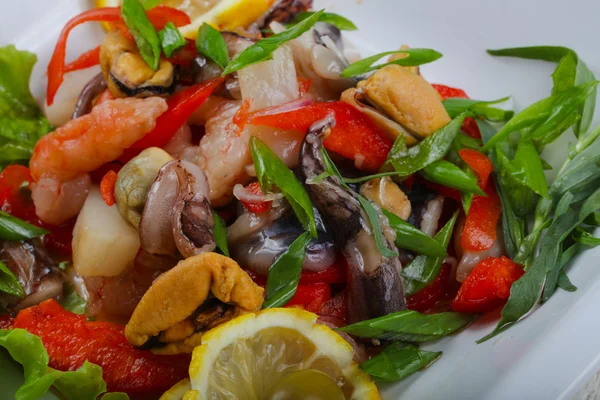 Salad campuran makanan laut — Stok Foto