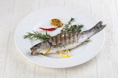 Lezzetli ızgara levrek