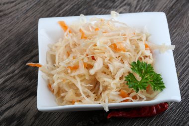 Mayalanmış lahana lahana turşusu 