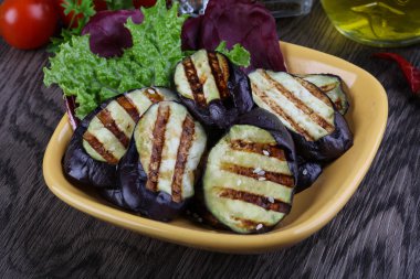 Etkili ızgara patlıcan