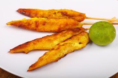 Tay geleneksel tavuk satay