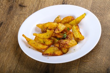 Lezzetli fırında patates