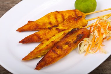 Tay geleneksel tavuk satay