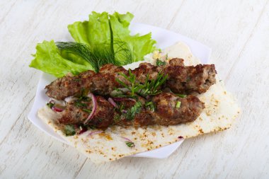 Izgara kuzu kebabı