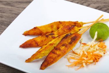 Tay geleneksel tavuk satay