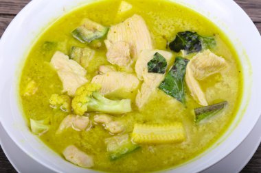 Asya Mutfağı yeşil köri