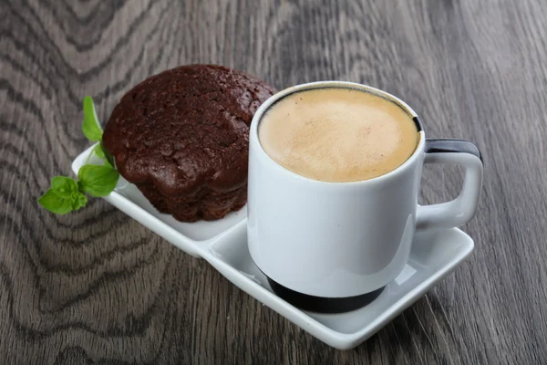 Koffie met chocolade muffin — Stockfoto