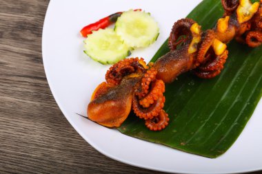 Asya tarzı ahtapot şiş