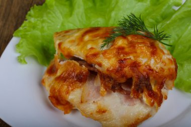 Peynir pişmiş tavuk göğsü