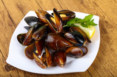 Lezzetli haşlanmış midye