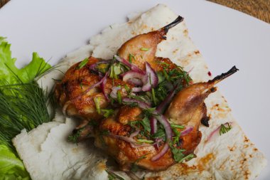 lezzetli ızgara bıldırcın