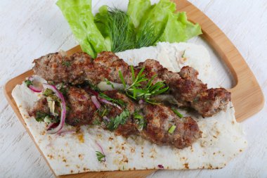 Izgara kuzu kebabı