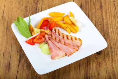 Lezzetli ızgara domuz pastırması