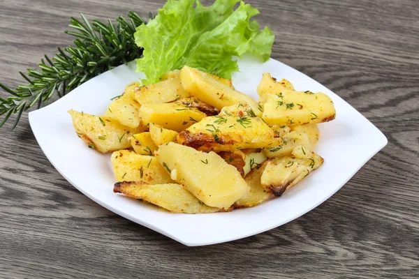 Patata al horno con eneldo —  Fotos de Stock