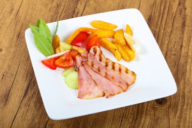 Izgara pastırma patates ile