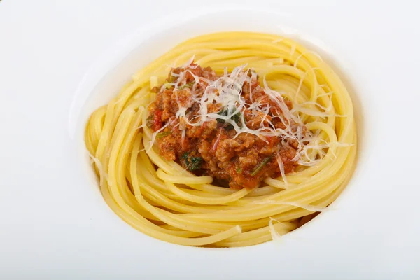 Spaghetti Bolognese mit Parmesan — Stockfoto