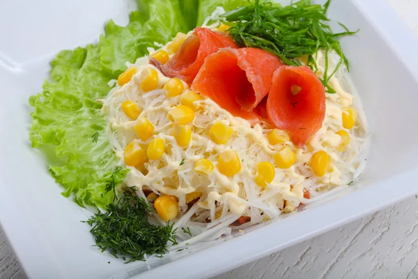 Delicious Salad with salmon — Stock Photo, Image