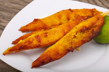 Tay geleneksel tavuk satay