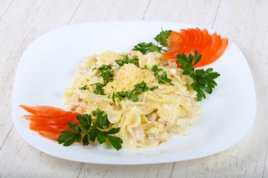 Tavuk lezzetli makarna