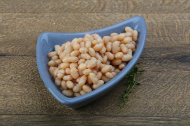 Beyaz fasulye konserve