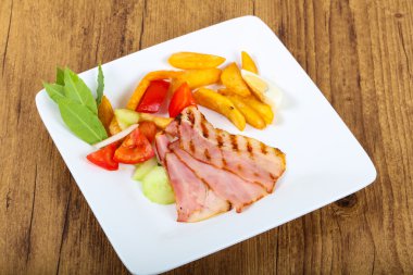 Lezzetli ızgara domuz pastırması