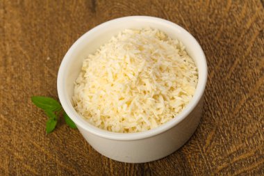 Kabın içinde Hindistan cevizi pul