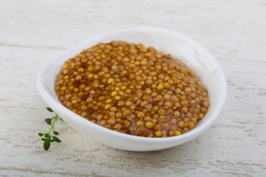 Kabın içinde hardal dijon