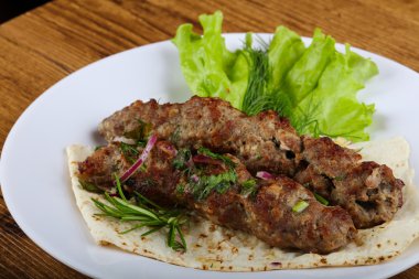 Lezzetli kuzu kebabı