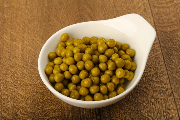 Guisantes verdes en escabeche —  Fotos de Stock