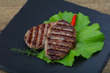 Izgara burget Beşamel sos