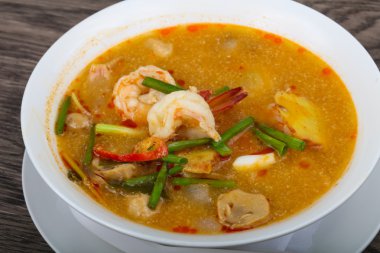 Tom yam çorbası