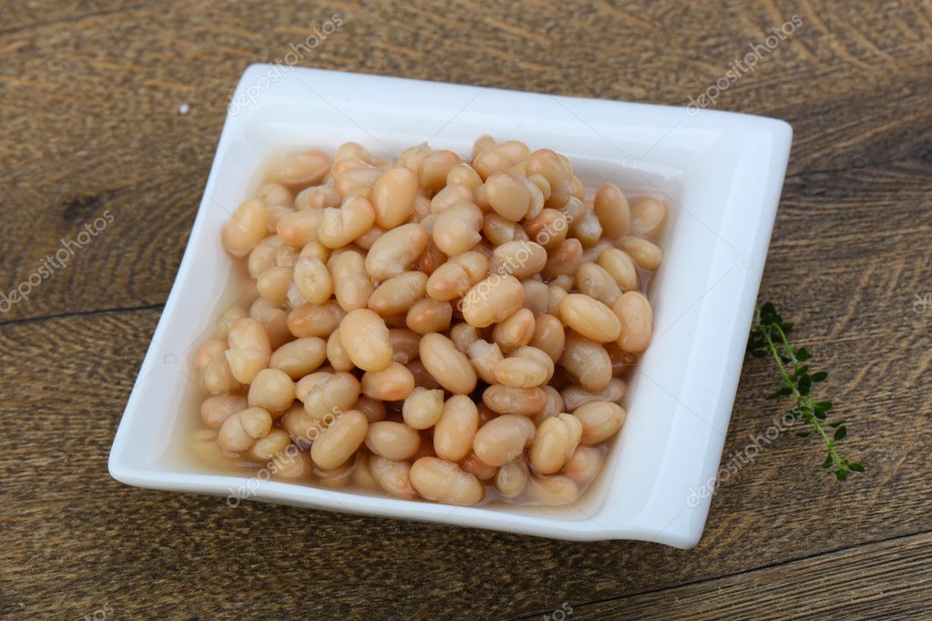 White kidney beans Stock Photo by ©AndreySt 122141996