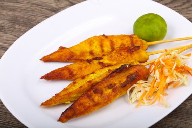 Tay geleneksel tavuk satay