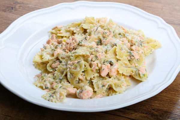 Läcker Pasta med lax — Stockfoto