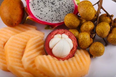 Lezzetli tropikal meyve karışımı