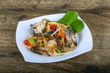 Tay baharat Yengeç Salatası