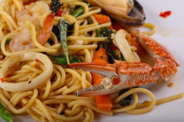 lezzetli deniz ürünleri spagetti