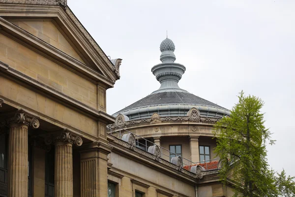 Janelas de Paris de manhã — Fotografia de Stock