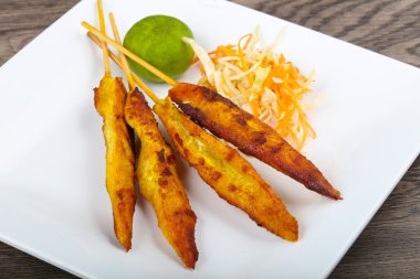 Tay geleneksel tavuk satay