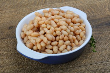 Beyaz fasulye konserve